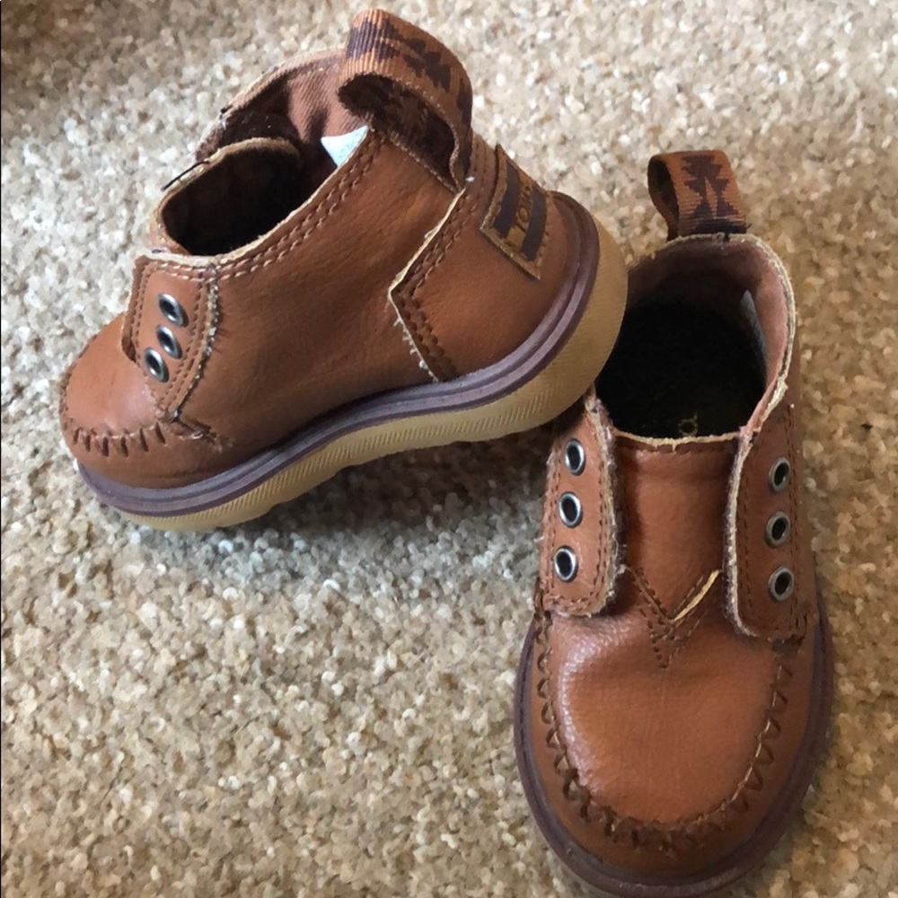 Toddler boys Toms Brown boots
